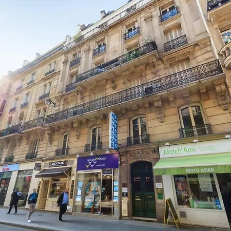 Charming And Colorful Flat For 4p Near Opera
