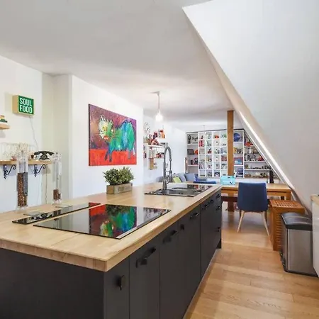 Charming And Colorful Flat For 4p Near Opera